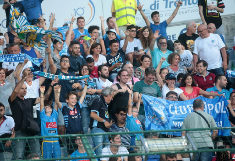 Napoli, che passione! Boom di nuovi tifosi La Juve la pi amata